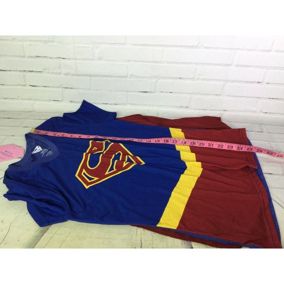 DC Comics Supergirl TV Show Graphic T-Shirt With Cape Women's Juniors Size L - Picture 7 of 7